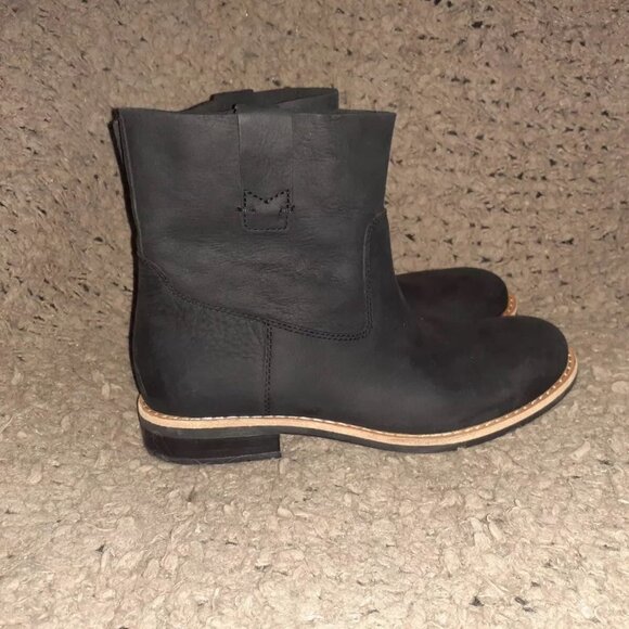 ROOTS-Canada-Black Nubuck Leather-THE SHORTY BOOT- Size 7-NEW/NO BOX - Picture 4 of 6